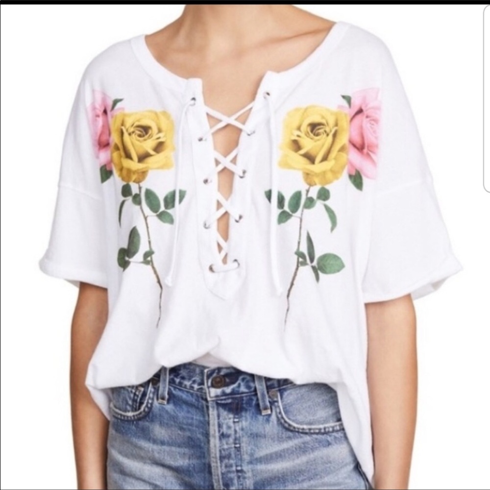 HOST PICK !☺☺Wildfox rose peasant tee